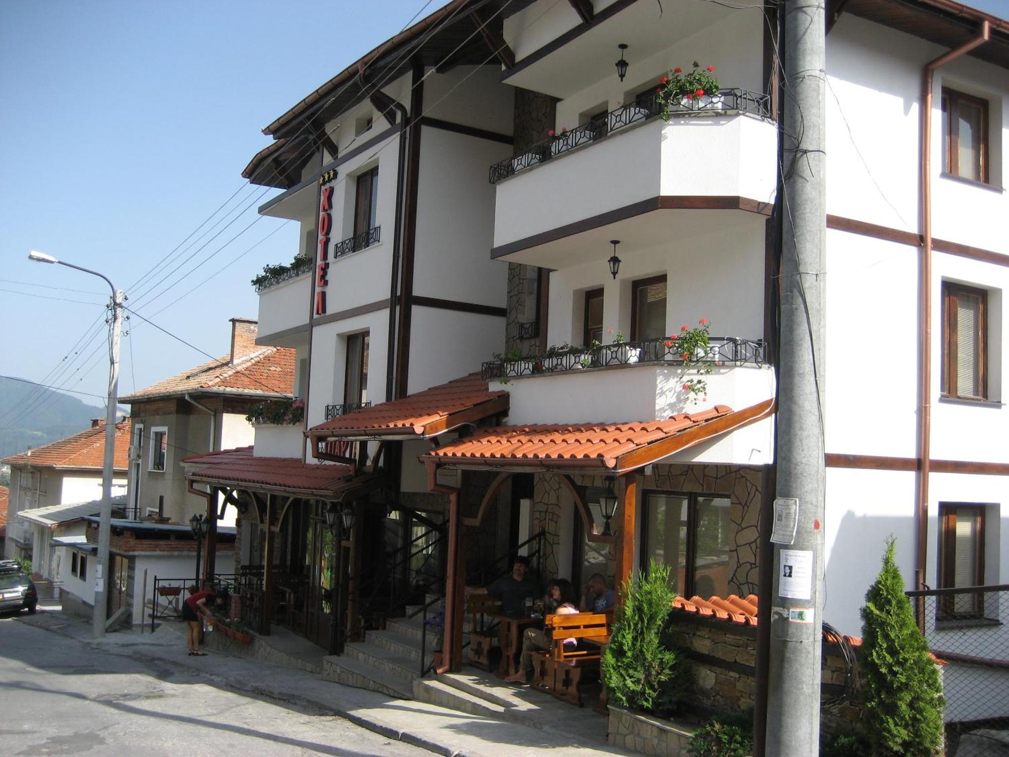Spartak Family Hotel Смолян Екстер'єр фото